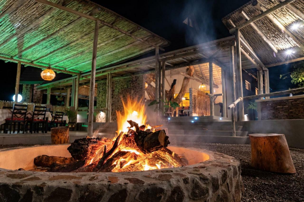 שלושלואי Gooderson Dumazulu Lodge מראה חיצוני תמונה
